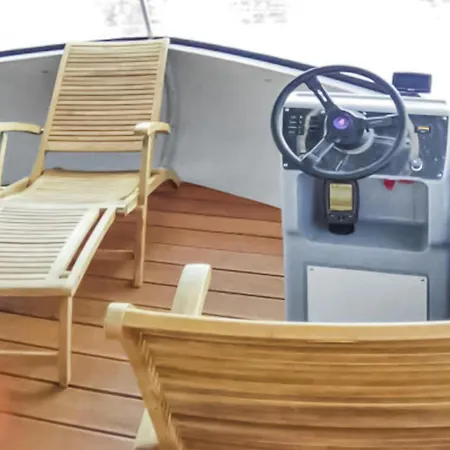 بوتيل Hausboot